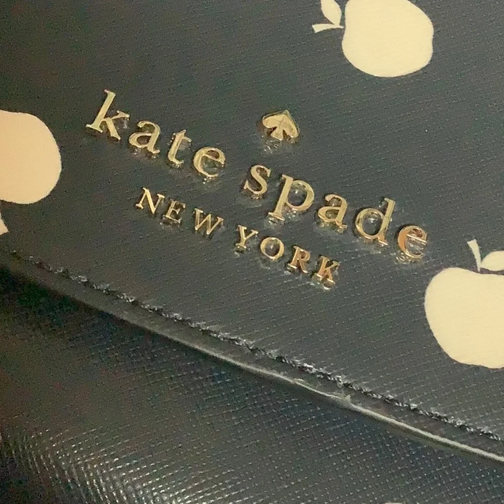 Kate spade Carson orchard toss blue apple print purse - Picture 7 of 13